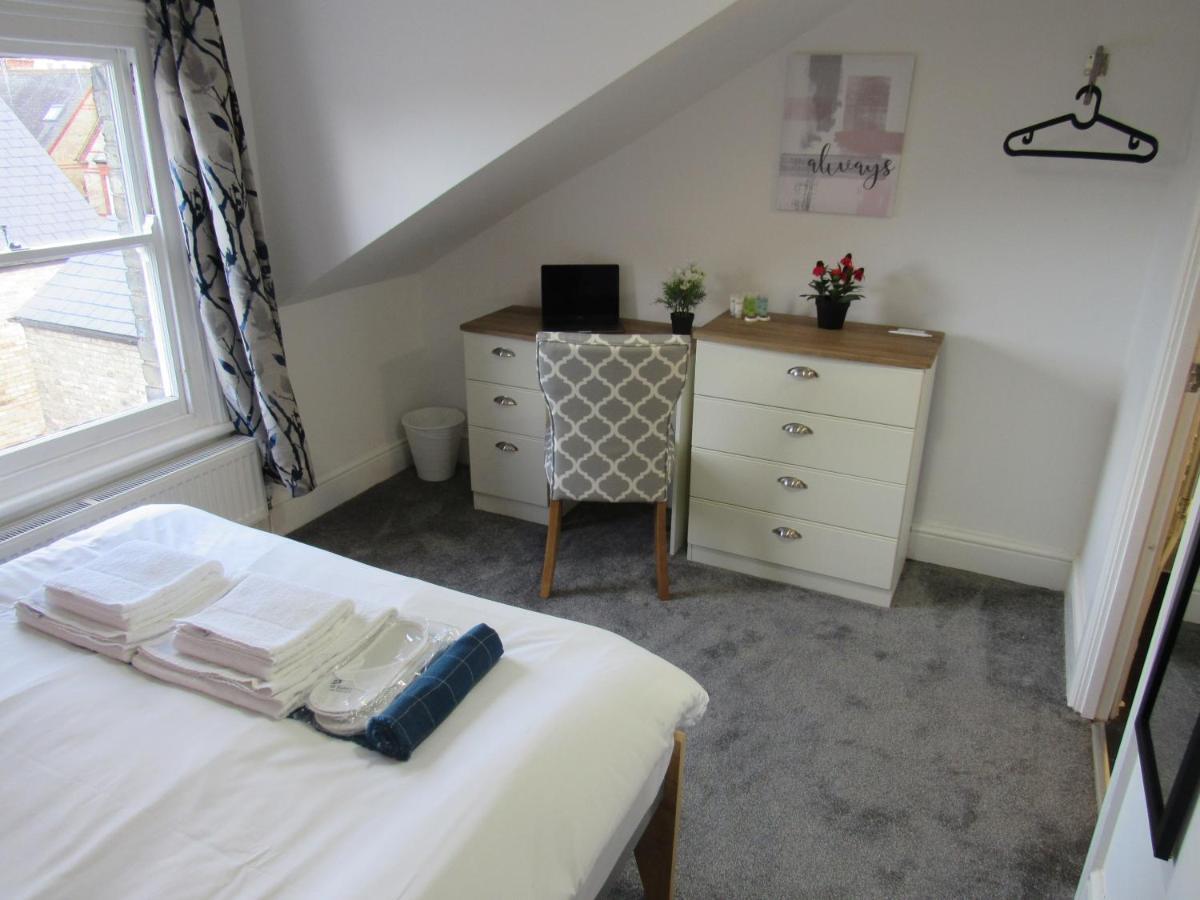 The Tas Suites - Tas Accommodations CBG Екстериор снимка